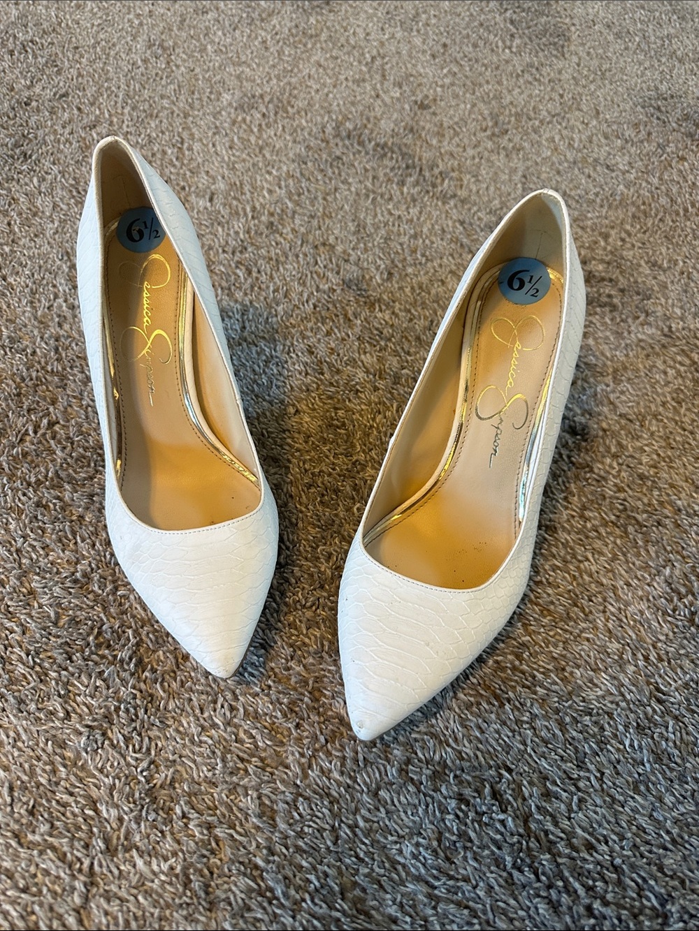 Jessica Simpson White Pointed Toe Croc-Embossed Pumps
